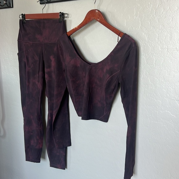 This is a LuLuLemon matching set -  Size 6 -deep purple and black.  NEVER WORN - Picture 4 of 4